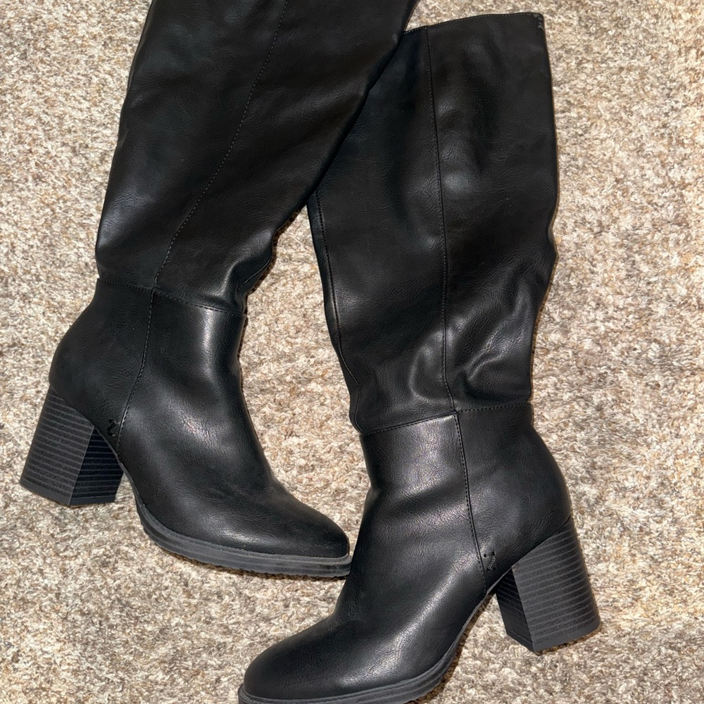 DSW Zodiac Knee high boots